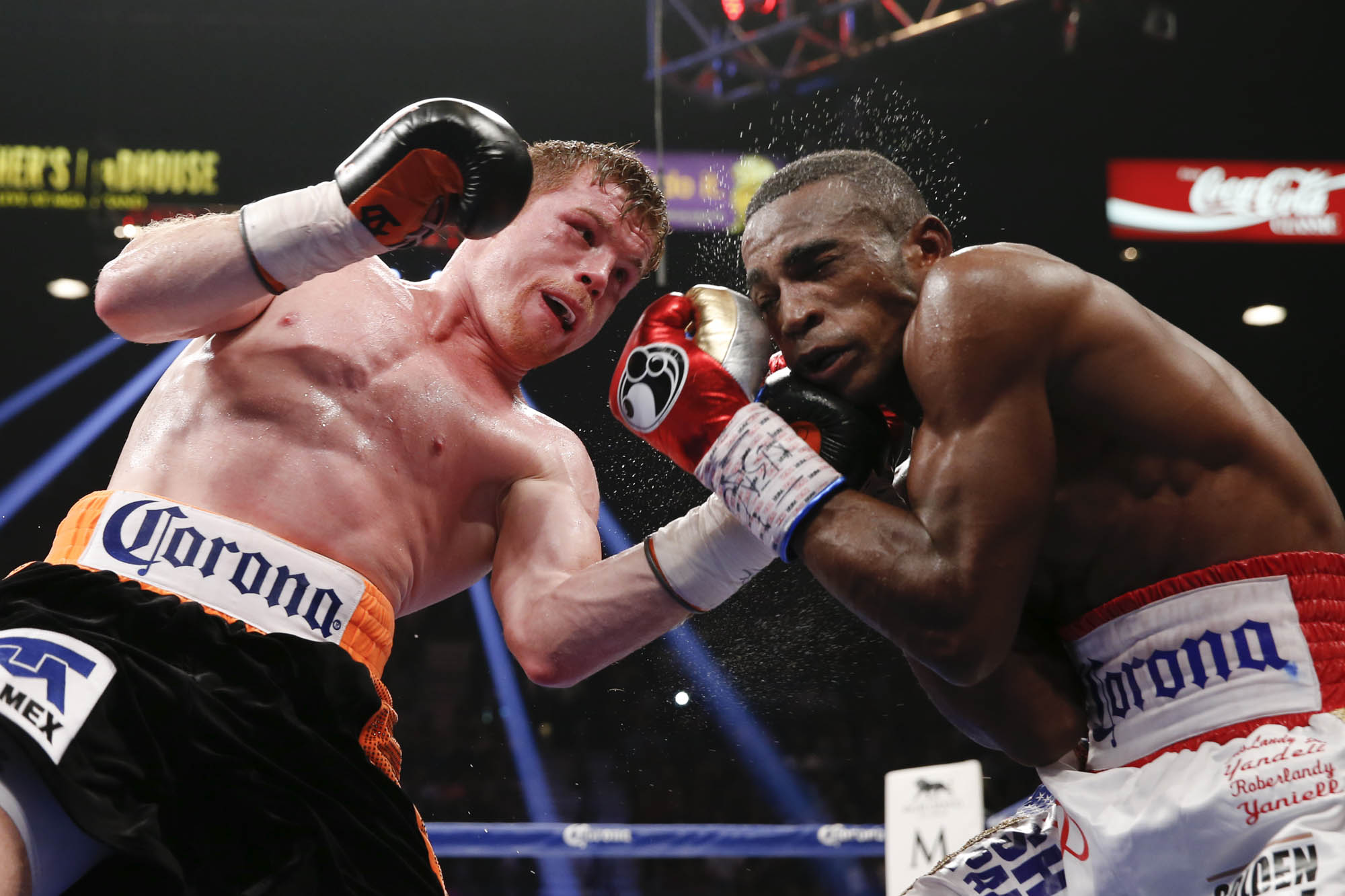 CANELO ALVAREZ WINS CLOSE SPLIT-DECISION OVER ERISLANDY LARA